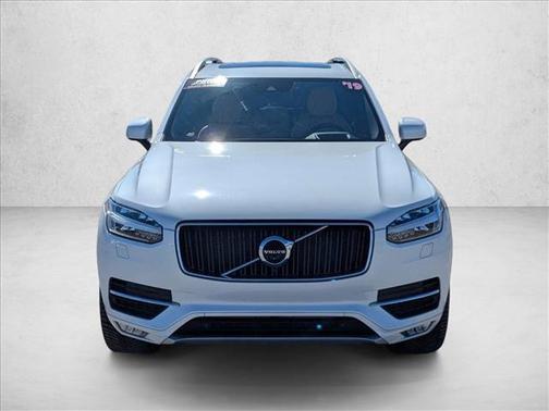 2019 Volvo XC90 T6 Momentum