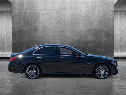 2017 Mercedes-Benz E-Class 4MATIC