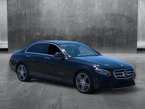 2017 Mercedes-Benz E-Class 4MATIC
