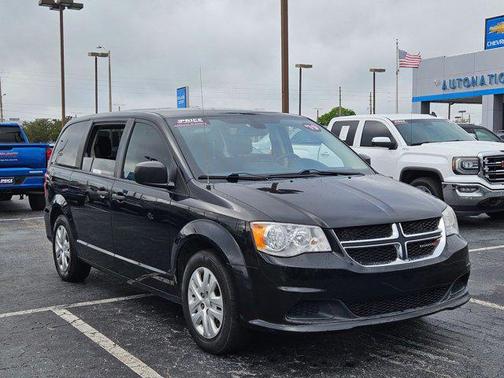 Black Onyx Crystal Pearlcoat 2019 Dodge Grand Caravan SE