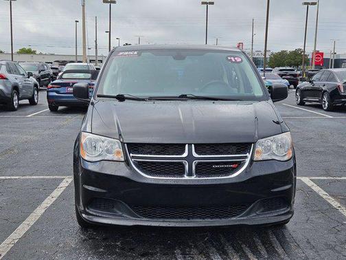 Black Onyx Crystal Pearlcoat 2019 Dodge Grand Caravan SE