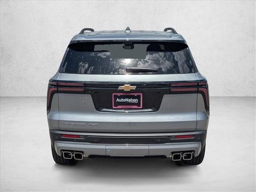 Sterling Gray Metallic 2026 Chevrolet Traverse LT