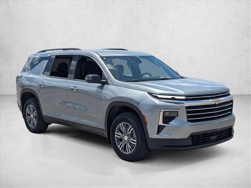 Sterling Gray Metallic 2026 Chevrolet Traverse LT