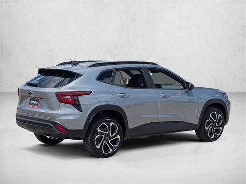 Sterling Gray Metallic 2026 Chevrolet Trax FWD 2RS