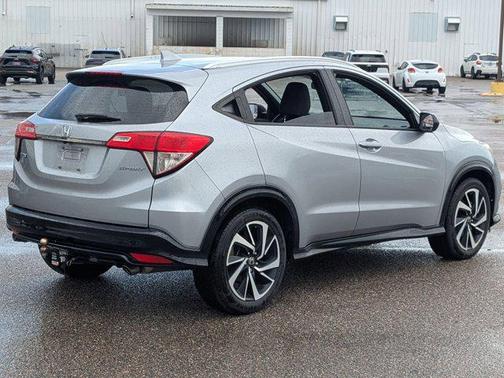 Lunar Silver Metallic 2019 Honda HR-V Sport
