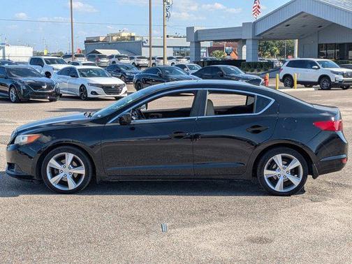 2013 Acura ILX 2.0L w/Premium Package