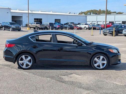 2013 Acura ILX 2.0L w/Premium Package