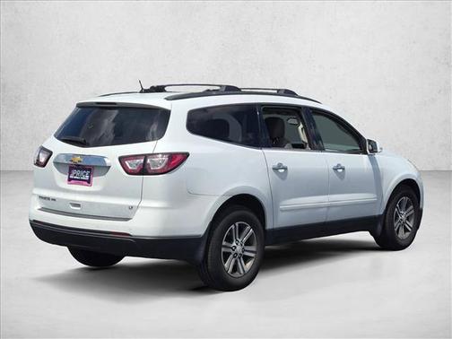 Summit White 2017 Chevrolet Traverse 1LT