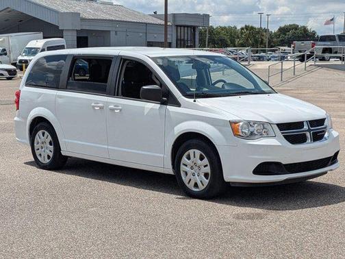 White Knuckle Clearcoat 2018 Dodge Grand Caravan SE