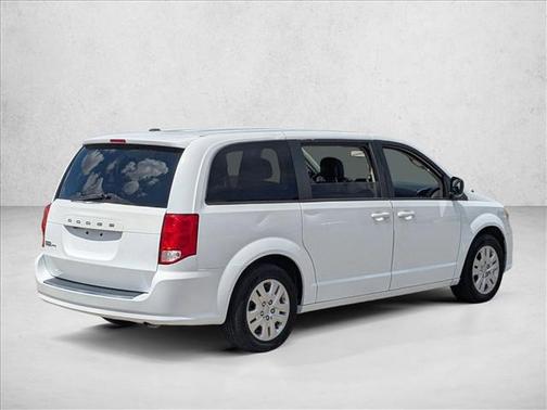 White Knuckle Clearcoat 2018 Dodge Grand Caravan SE