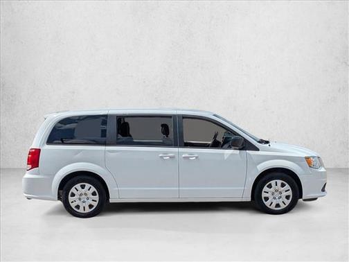 White Knuckle Clearcoat 2018 Dodge Grand Caravan SE
