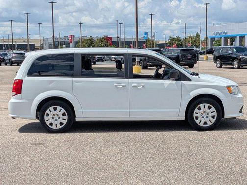 White Knuckle Clearcoat 2018 Dodge Grand Caravan SE