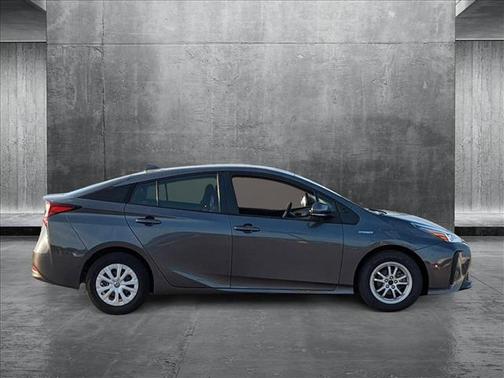 2022 Toyota Prius L
