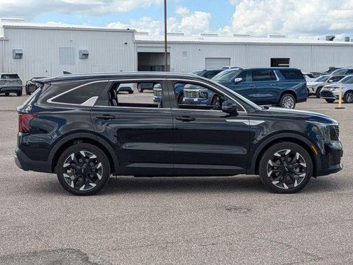 2025 Kia Sorento SX