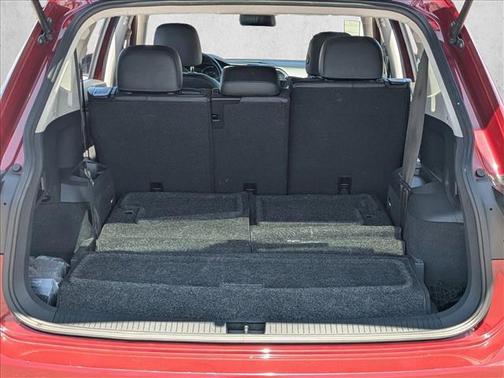Cardinal Red Metallic 2018 Volkswagen Tiguan 2.0T SEL