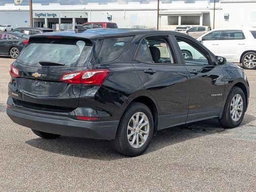 Mosaic Black Metallic 2021 Chevrolet Equinox LS