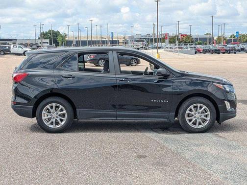Mosaic Black Metallic 2021 Chevrolet Equinox LS