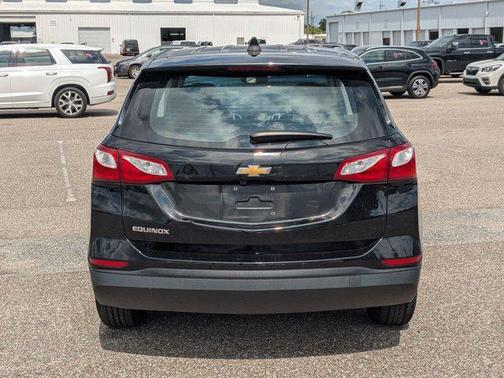 Mosaic Black Metallic 2021 Chevrolet Equinox LS