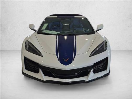 Arctic White 2027 Chevrolet Corvette Grand Sport
