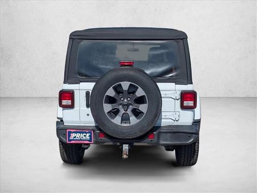 Bright White Clearcoat 2018 Jeep Wrangler Unlimited Sahara