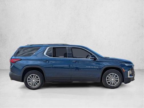 Northsky Blue Metallic 2023 Chevrolet Traverse LT Cloth
