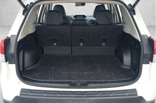Crystal White Pearl 2020 Subaru Forester Limited