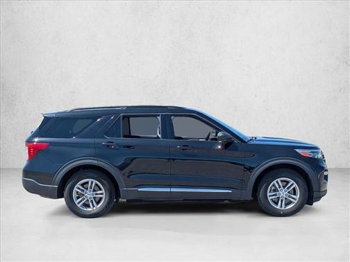 AGATE BLACK METALLIC 2023 Ford Explorer XLT