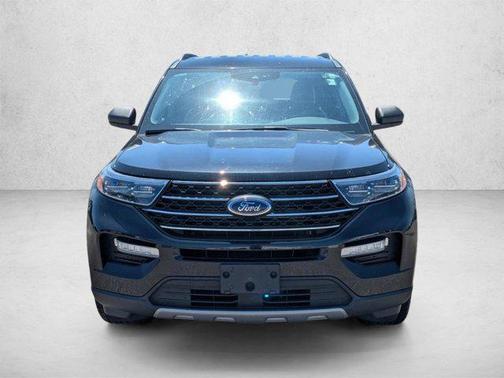 AGATE BLACK METALLIC 2023 Ford Explorer XLT