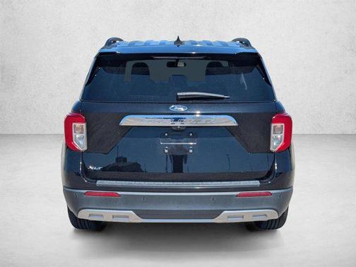 AGATE BLACK METALLIC 2023 Ford Explorer XLT