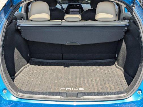 2022 Toyota Prius XLE