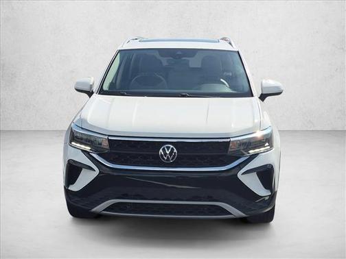 White 2023 Volkswagen Taos 1.5T SE