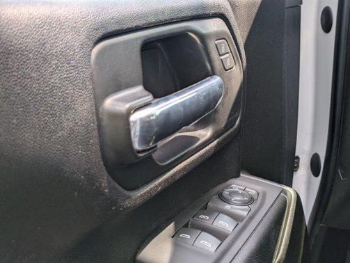 Summit White 2023 Chevrolet Silverado 2500 Custom