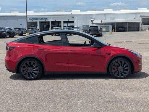 Red Multi-Coat 2022 Tesla Model Y Performance Dual Motor All-Wheel Drive