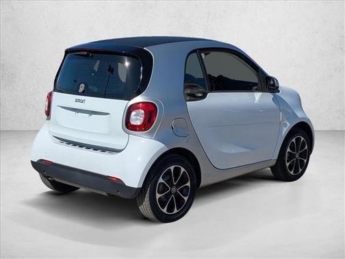 Arctic White 2016 smart ForTwo pure