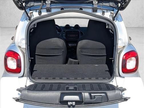 Arctic White 2016 smart ForTwo pure