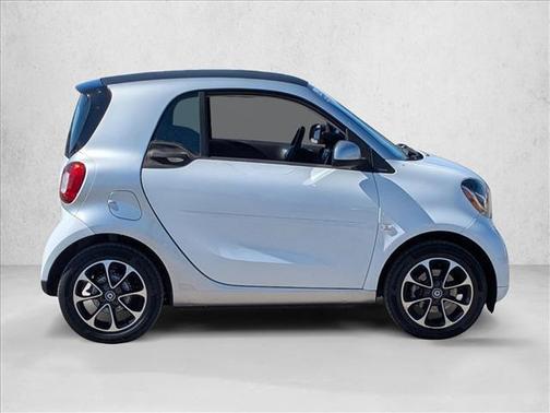 Arctic White 2016 smart ForTwo pure