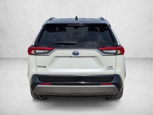 2021 Toyota RAV4 Hybrid SE