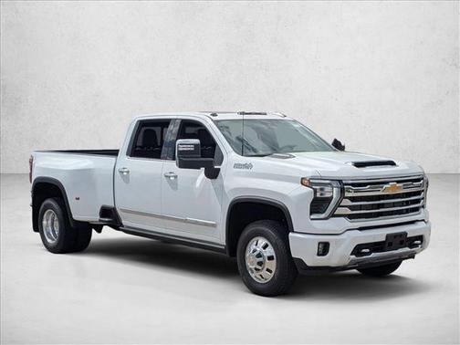 Summit White 2026 Chevrolet Silverado 3500 High Country