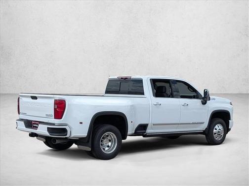 Summit White 2026 Chevrolet Silverado 3500 High Country