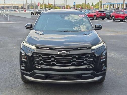Mosaic Black Metallic 2025 Chevrolet Equinox 1LT