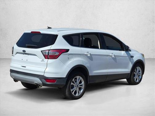 Oxford White 2017 Ford Escape SE
