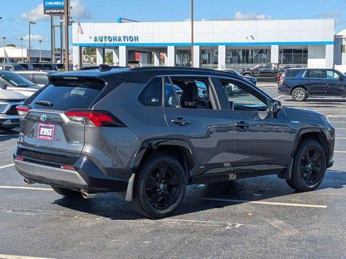 2020 Toyota RAV4 Hybrid SE