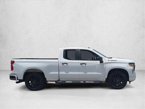 Summit White 2022 Chevrolet Silverado 1500 Custom