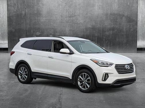 2017 Hyundai SANTA FE SE