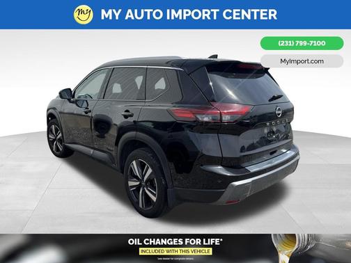Super Black 2024 Nissan Rogue SL