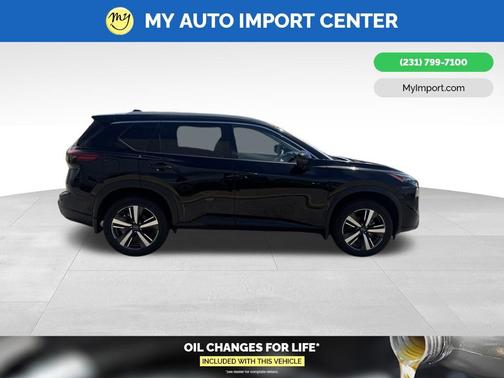 Super Black 2024 Nissan Rogue SL