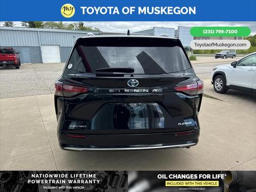 2025 Toyota Sienna Platinum 7 Passenger