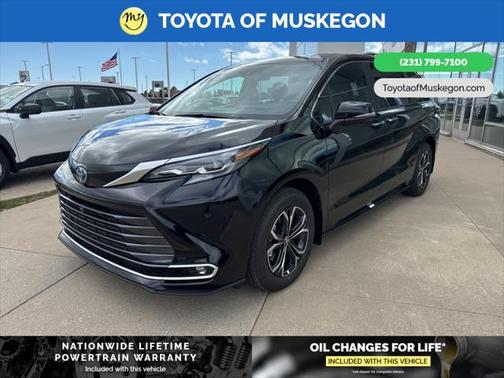 2025 Toyota Sienna Platinum 7 Passenger