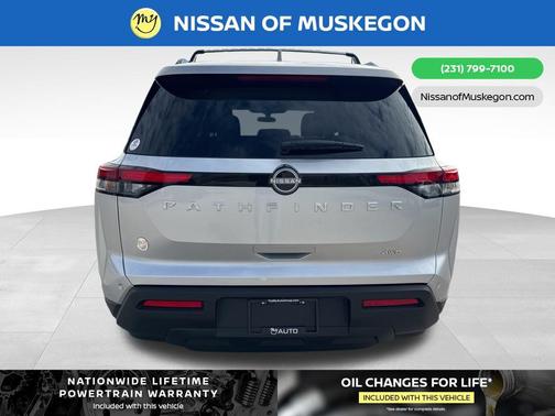 2025 Nissan Pathfinder SV