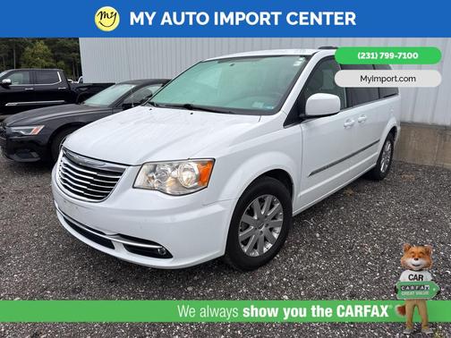 2016 Chrysler Town & Country Touring